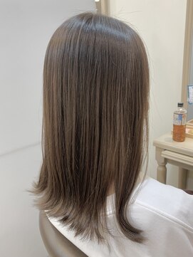 アルターリール(aL ter Rire) 赤み消しアッシュブラウン/福原遼華