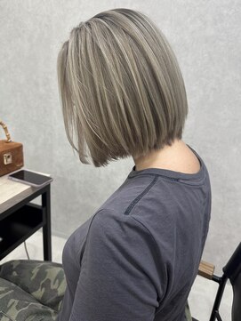 ロウル 渋谷(LOWRL) デザインカラー/シャドールーツ/ケアブリーチ