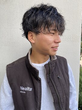 マカロンコワフュールドウシワカマル(macaron coiffure de ushiwakamaru) ツイストスパイラル