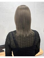 ピフデザイン(pifdesign) ブリーチありのグレージュカラー