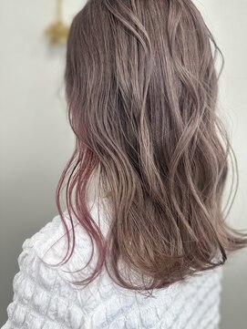 ジウ 上通り(JIU) 20代30代小顔ゆるふわミディシルバーベージュ×ピンクパープル