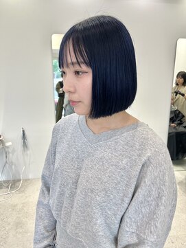 イリ(iLi) 【iLi×REN】ネイビーブルー/ミニボブ