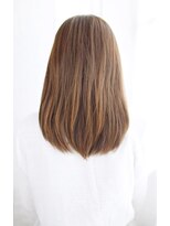 シュシュット(chouchoute)&nbsp;レイヤーカットウェットヘアデザインカラーオリーブベージュ/056