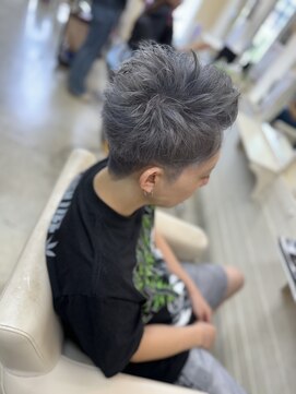 ロジーリリーヘアーズ(Rosy Lily hair's) ブルーシルバーアッシュ