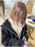 ピンクベージュ　ダブルカラー　ハイトーンボブ