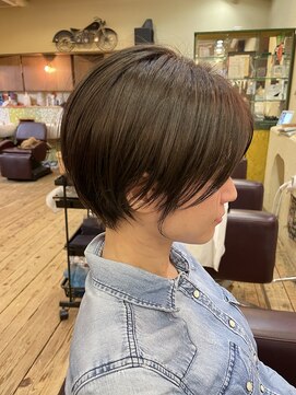 コワファーストナガサキシャンプーボーイ(COIFF1RST NAGASAKI SHAMPOO BOY) 大人ショートボブ丸みショートカットマッシュショート前髪あり