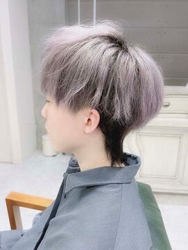 デイズ(days) ホワイトグレージュツートンカラー/ブリーチデザイン ウルフ