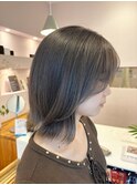 鎖骨ボブ×シルバーアッシュ