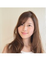 ヨナサン(Yona Saint)&nbsp;ナチュラルライトベージュ。