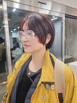 ホワイト キタサンドウ(WHiTE kitasando) レイヤーショート/ショートヘア/インナーカラー