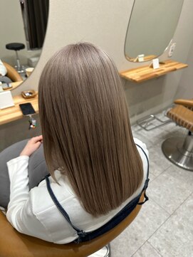 シカ 神戸三宮元町店(Cica) ミルクティーベージュ ダブルカラー&ブリーチ ブリーチ 三宮