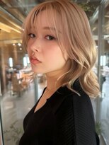 ウエストリー(WESTORY)&nbsp;#金髪ミディアム#レイヤーカット#顔周りレイヤー#20代#30代