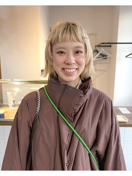 オトソーデン(Oto-soden) ハイトーンブロンド×レイヤーボブ