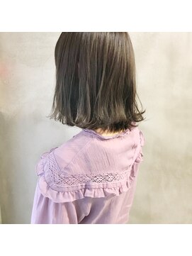 ミント(mint) 柔らかい質感のグレー＆軽めボブ！