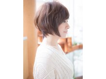 アクルヘアーバイテソロ(AKUR hair by tesoro)