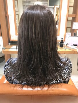 ネオリーブ クタ 町田店(Neolive kuta) セミロング レイヤー ラベンダーアッシュ