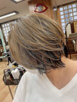 ヘアー デザイナーズ クルー ドルフィン(HAIR DESIGNERS CREW dolphin) #インナーカラー　#ショートボブ