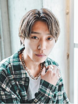 アルファ 新宿(alpha) サーフカール/ 刈り上げセンターパート/ブルーブラック[新宿駅]