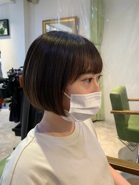 ネウィサリュー 立川(newi saLyu) 大人かわいい小顔魅せミニボブ