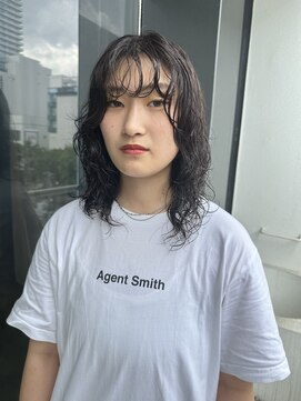 イトシテ ウルフスパイラルパーマ【鎌田　隆雅】