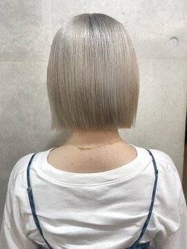 ヘアーデザイン アルエ(HAIR×design ARUE) 【ホワイトカラー】【ハイトーンボブ】