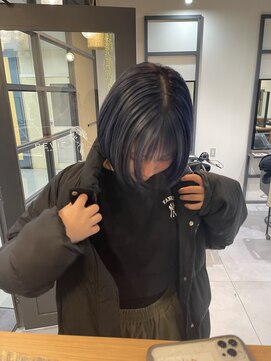 ニール(Neale.) ディープブルー