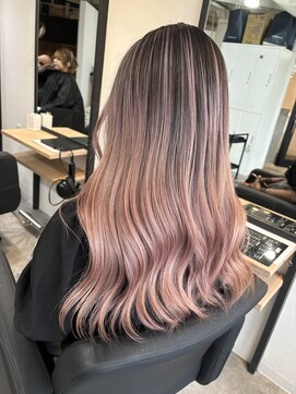 ラフ 難波店(LAFF) #黒髪#ボブルフ#ネビージュ#小顔#ワンレン