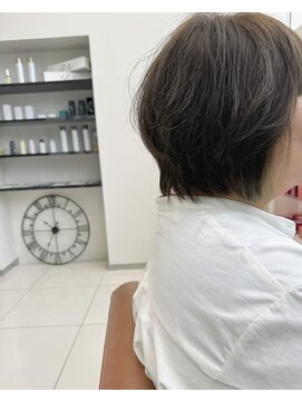 リュドール 一宮(Rue D'or) レイヤーボブ。