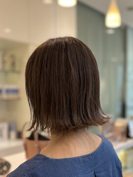 エアー 銀座タワー(AIR) シンプル　外ハネスタイル