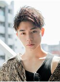 ツーブロック刈り上げアップバングノアベリーショート