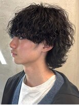 ステラ(STELLA)&nbsp;波巻きパーマ ウルフ マッシュ ミディアム ツーブロック