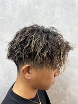 ダブル(DOUBLE)&nbsp;ハイライト × ツイストパーマ