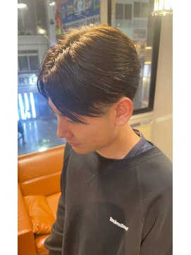 パーミル ヘア クマモト(permille ‰ hair Kumamoto) センターパート