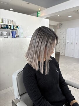 レアル 心斎橋 大阪(REAL) シルバーバレイヤージュ