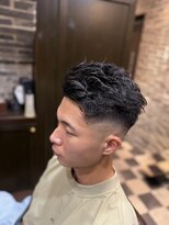 ミリオンバックス 御徒町店(Million Backs)&nbsp;リバースセンターパート/スキンフェード/ダウンバング/御徒町