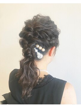 アーチ(ARCH) 編み込みローポニー 【ARCH】中村麻佑