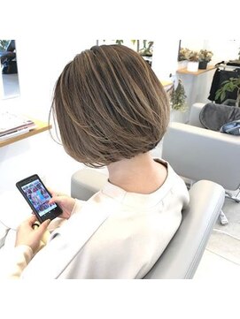 プリュム(Plume) ハイライトグラデーション、バレイヤージュ