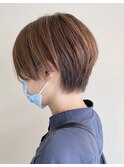 センター分けバング×ハンサムショート