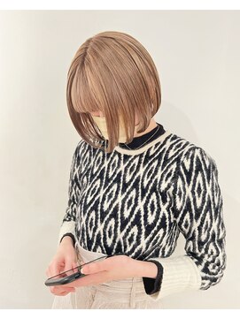 トレス(TRESS) 内巻きボブ　ハイトーンベージュ　ベージュカラー