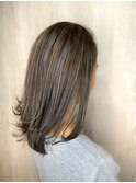 グレージュ×ハイライト
