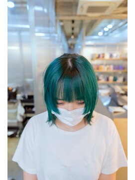 フィッツコア(FITS CORE) 切りっぱなしボブにミドリ