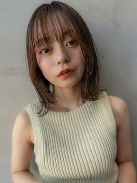 ハバナ 渋谷(HAVANA) 20代30代大人可愛いグレージュカラー斜めバングショートボブ