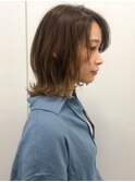 くびレイヤーグレージュデザインカラーシルキーベージュセミディ