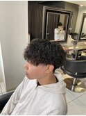 ツイストスパイラルパーマ　ツイストパーマ　眉毛〈理容室〉