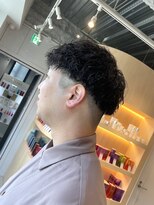 シダ(sida SAIIN)&nbsp;【西村】20代30代メンズツイストスパイラルパーマ