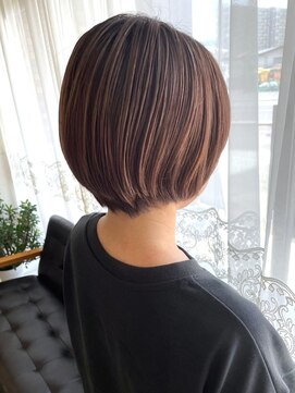 ベルメール ヘアー(Belle mer hair) 大人マッシュショート ボブレイヤー ベージュカラー