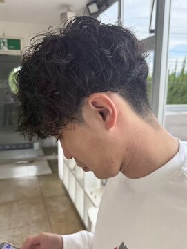 アトリーチェ 昭和店(ATTRICE) メンズパーマメンズカットセンターパートメンズマッシュウルフ