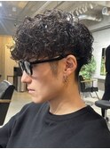 プードルパーマ　ビジネススパイラル　スペインカール　前下がり