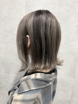 エン(en) ミルクティーカラー