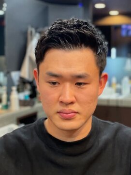 マガジンパーマ×ニュアンスサーフのアンニュイ無造作バーバー